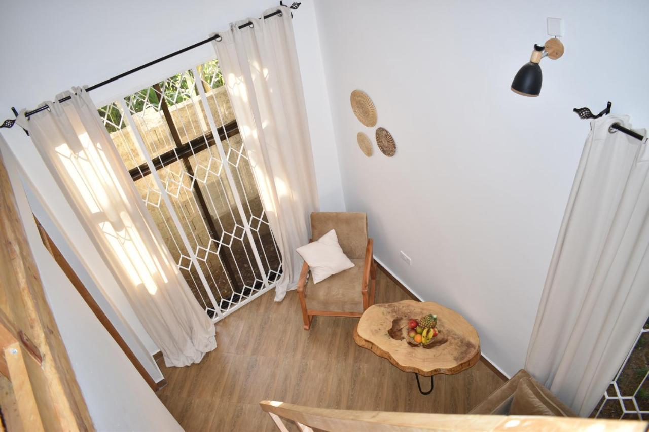 דירות ארושה Tiny House With Amazing View מראה חיצוני תמונה