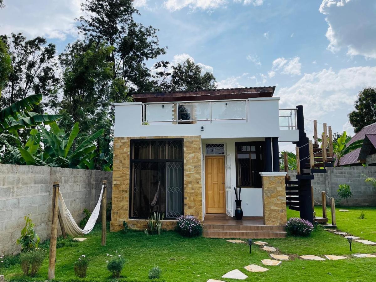 דירות ארושה Tiny House With Amazing View מראה חיצוני תמונה