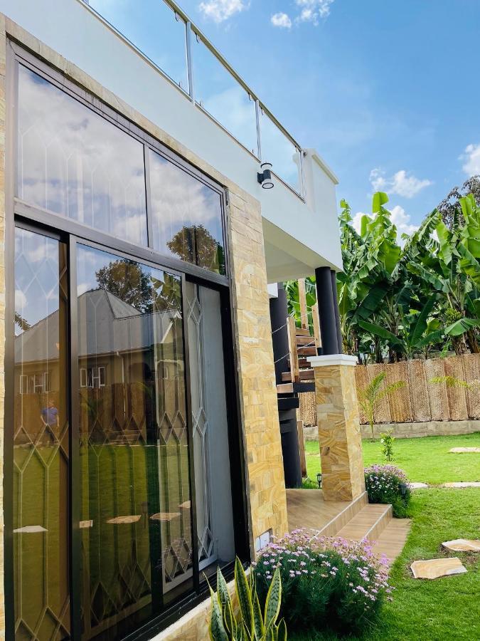 דירות ארושה Tiny House With Amazing View מראה חיצוני תמונה